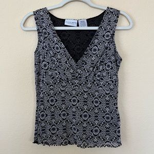 Jaclyn Smith Classic Black and White Flower Print V Neck Mesh Tank Top
